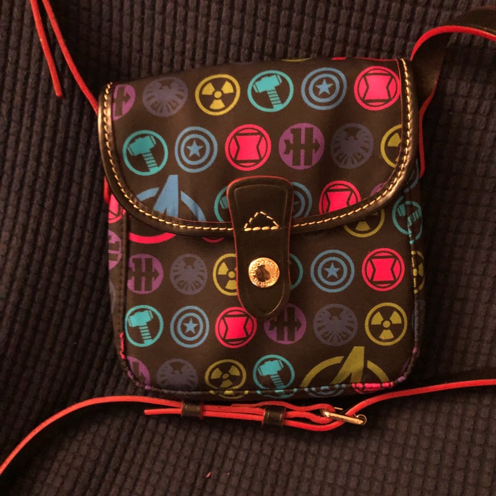 EUC Disney Dooney Avengers small crossbody
